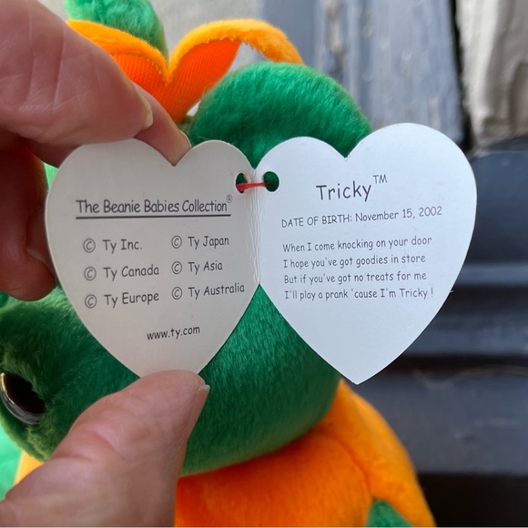 Ty “Tricky” the Halloween bear Beanie Baby - Picture 2 of 6